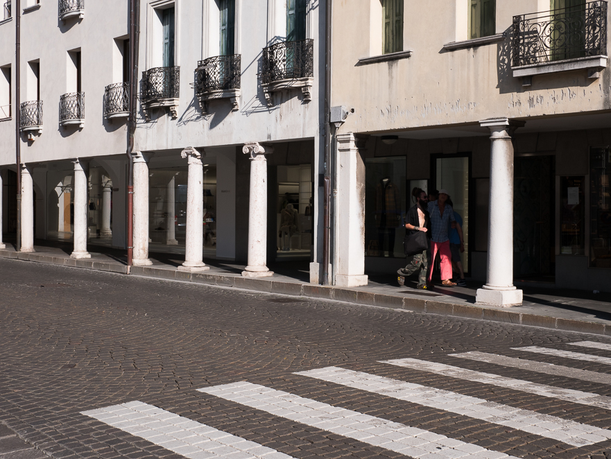 Dolomiten-Kulisse über Belluno